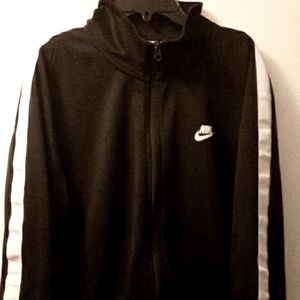 SOLD Nike lightweight jacket